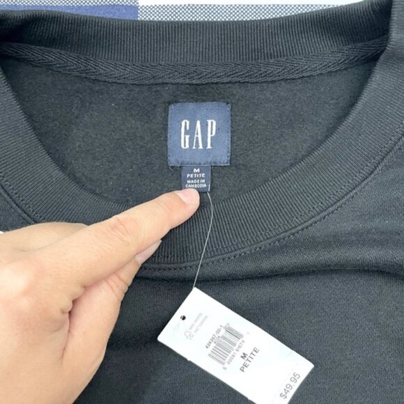 GAP Sweatshirt - Picture 6 of 8